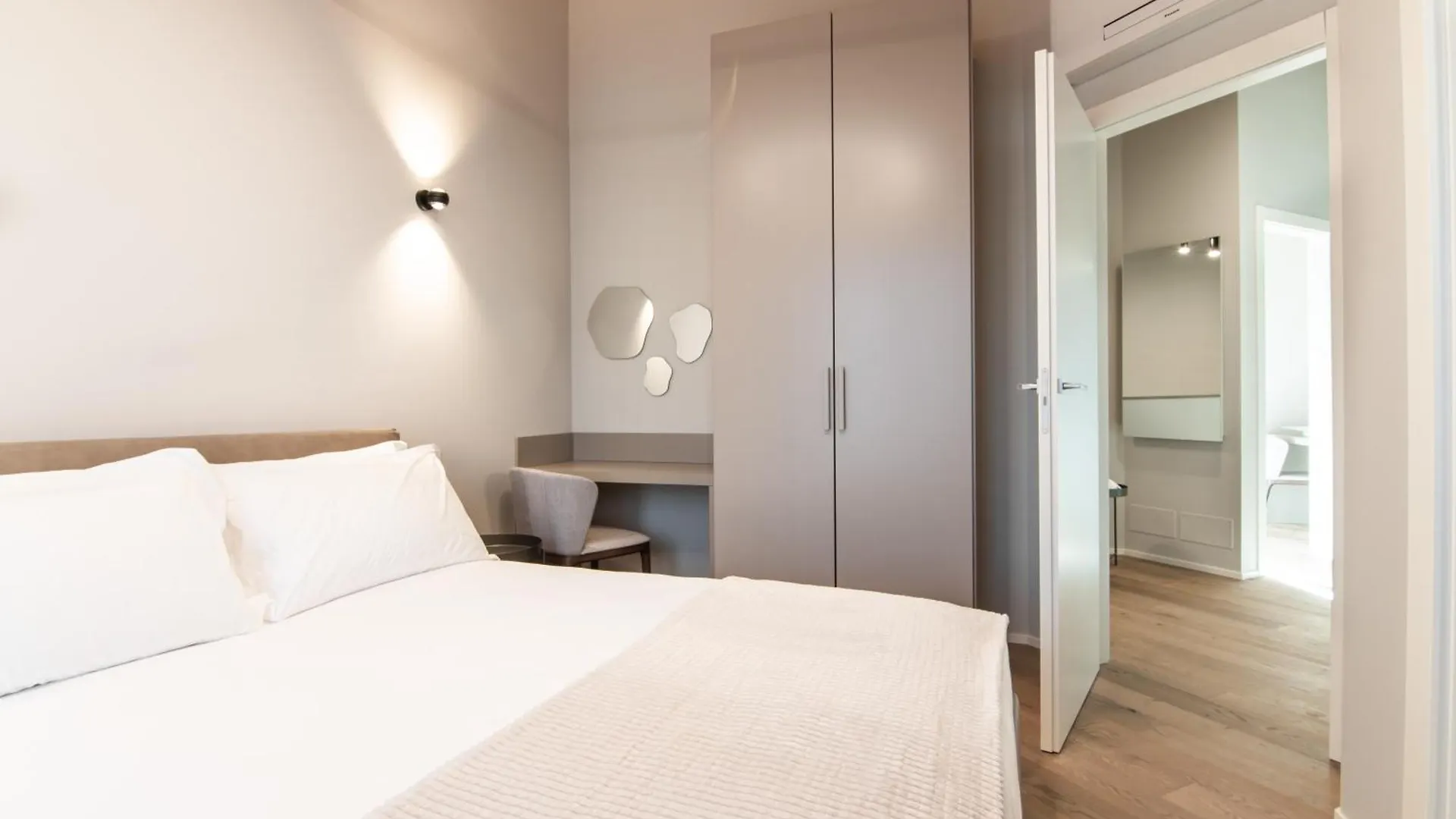 Lago Dorato Luxury Apartments & Villa - Lake Como View Colico 0*,  İtalya
