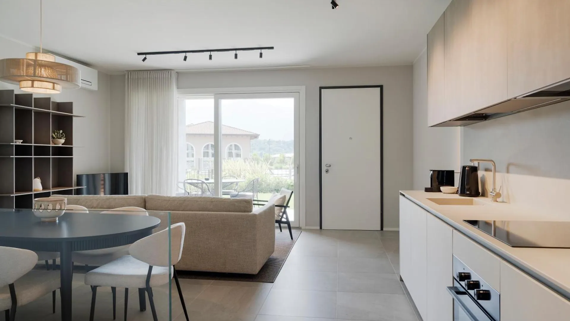 Apart Otel Lago Dorato Luxury Apartments & Villa - Lake Como View Colico